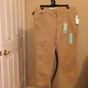 OLD NAVY THE LE PIXIE TAN KHAKIS ANKLE LENGTH PANTS SIZE 18 REGULAR STANDARD